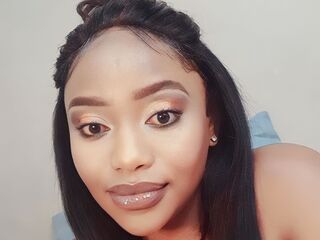 EbonyZee's Live fetish cam Profile Image